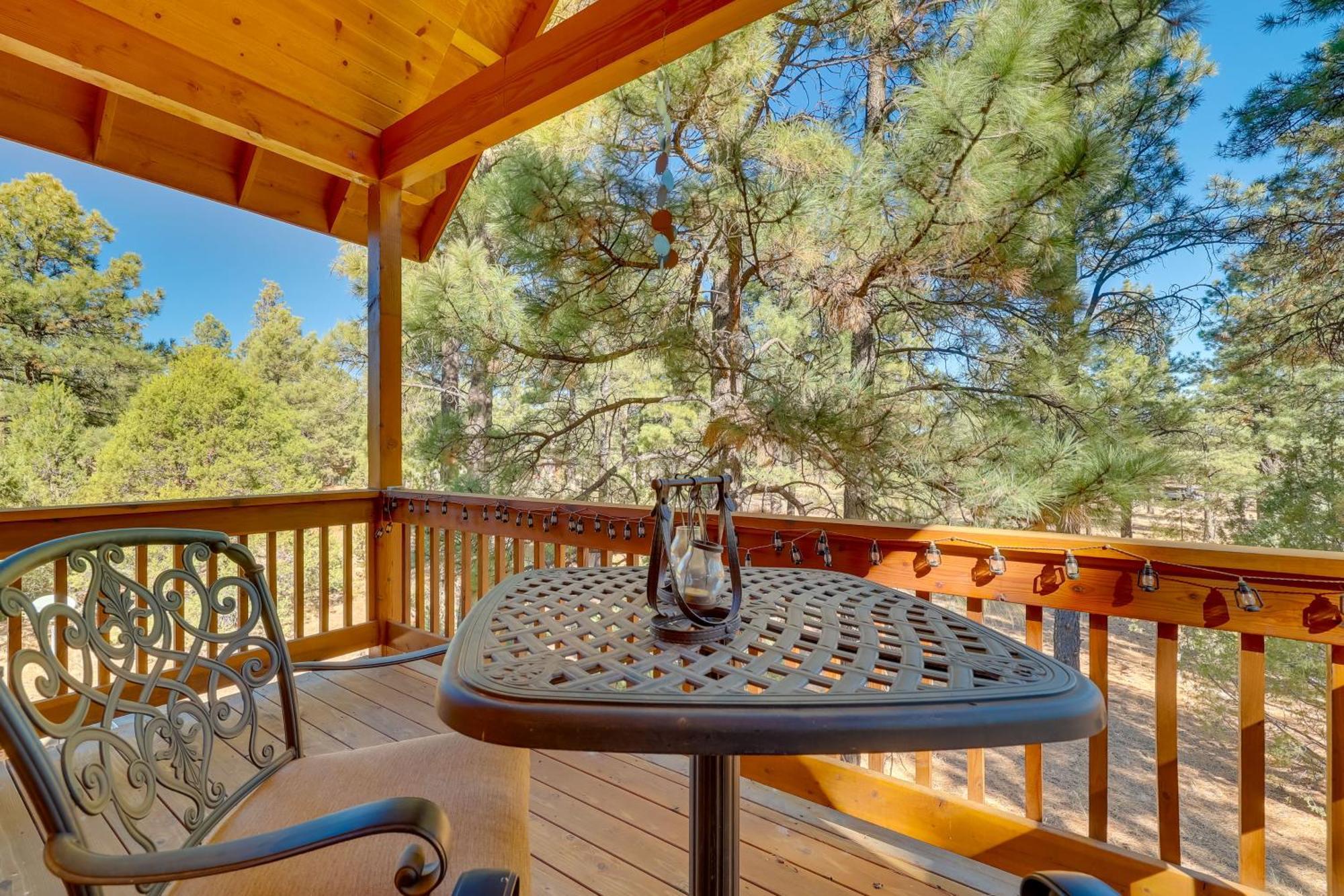 Dog-Friendly Nutrioso Cabin With Wraparound Porch! Екстериор снимка