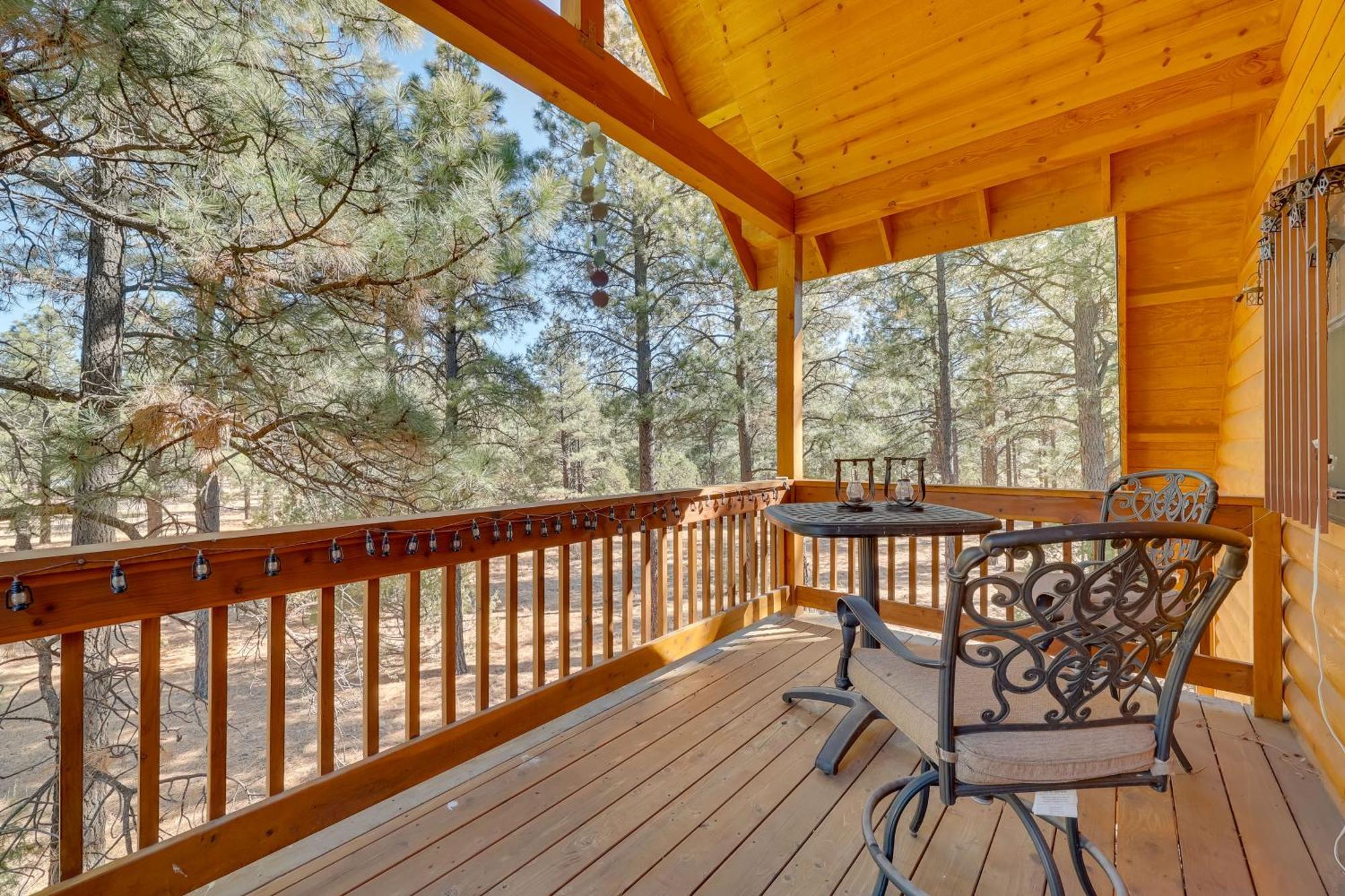Dog-Friendly Nutrioso Cabin With Wraparound Porch! Екстериор снимка